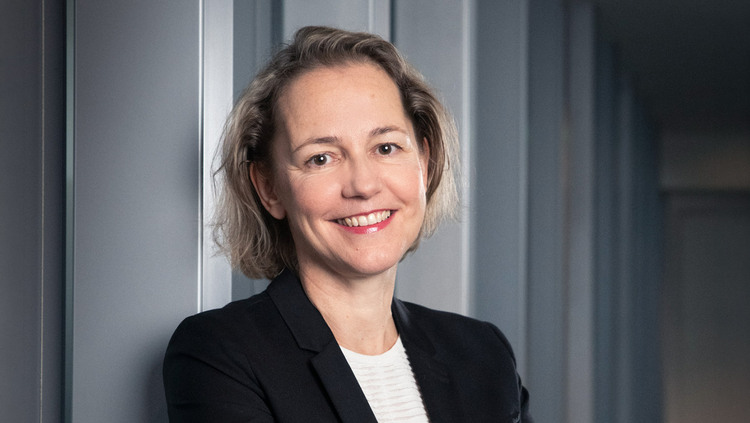 Portrait de Blandine Charveriat-Louis, directrice process et excellence clients à la Banque de détail.