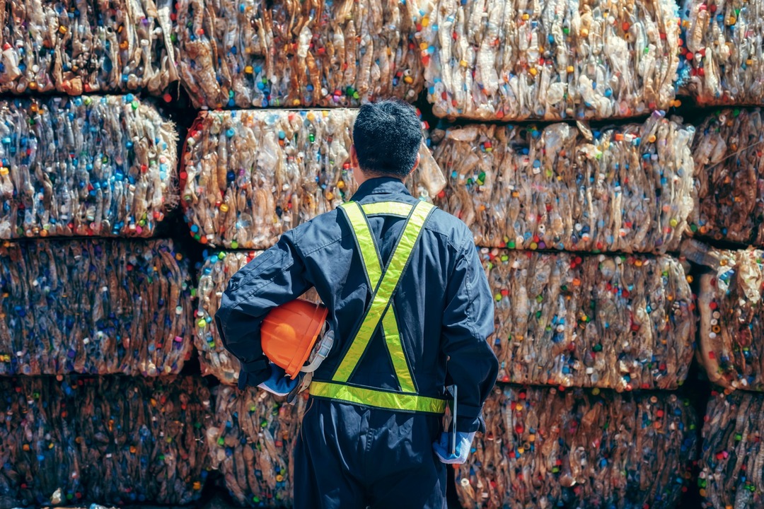 Illustration d'un centre de traitement et recyclage des déchets